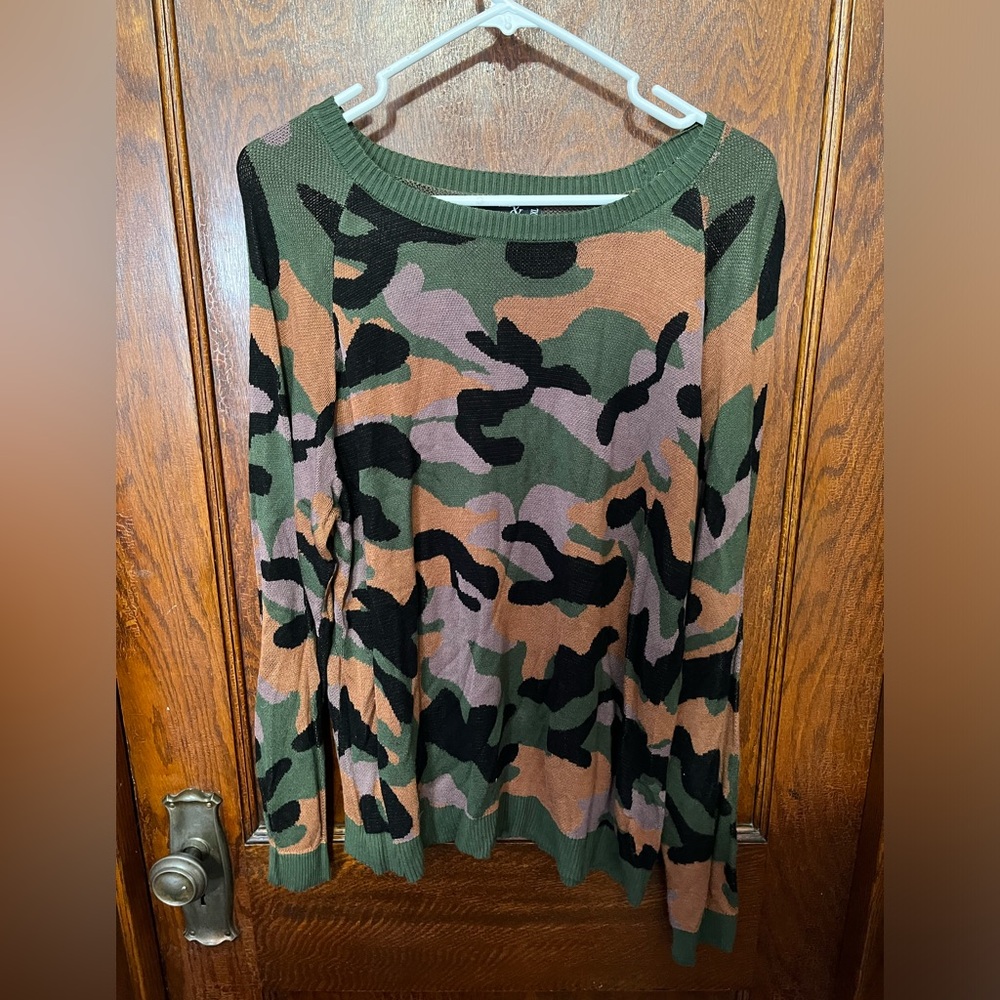 & camo sweater size xxxl